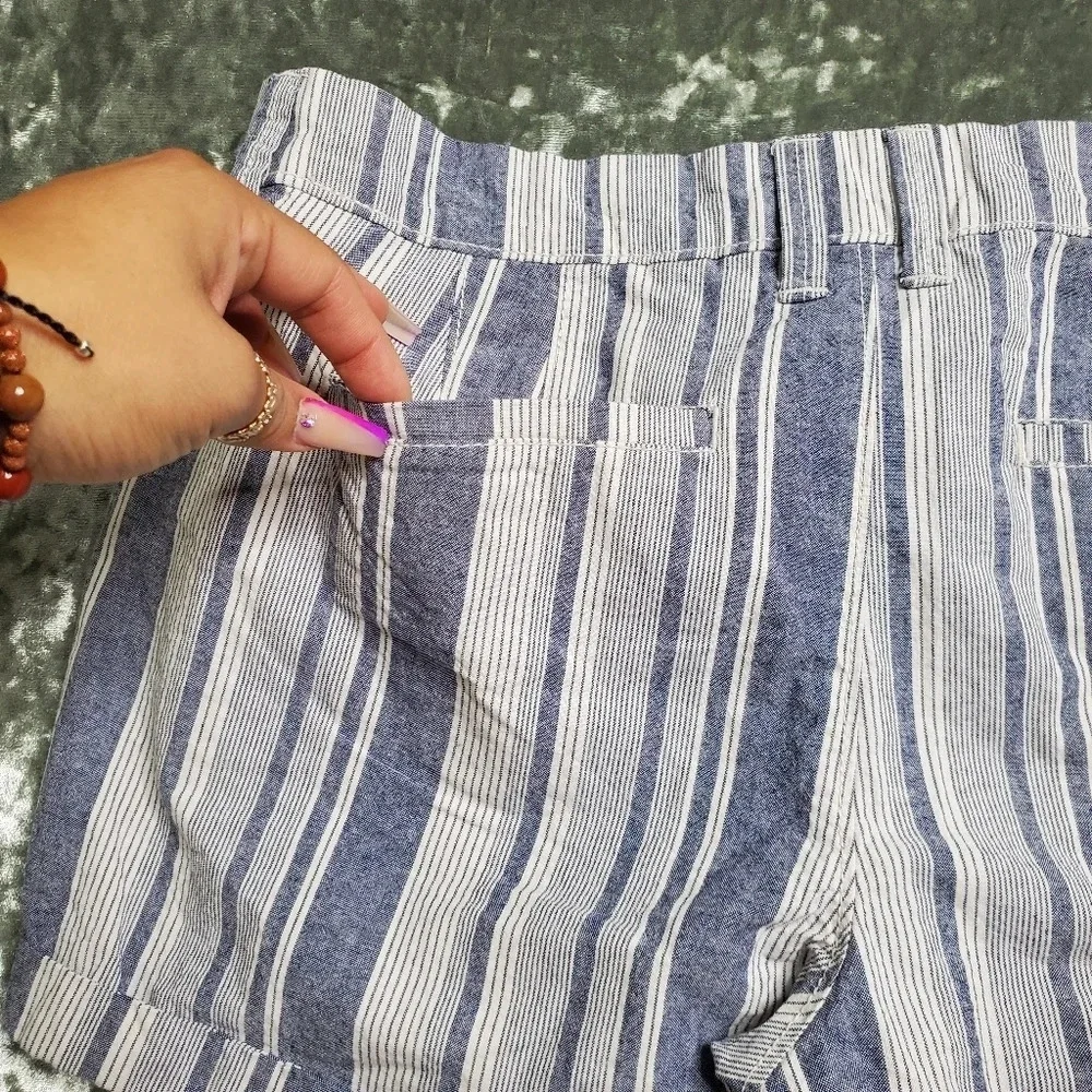 Old‎ Navy Striped Cuffed Shorts